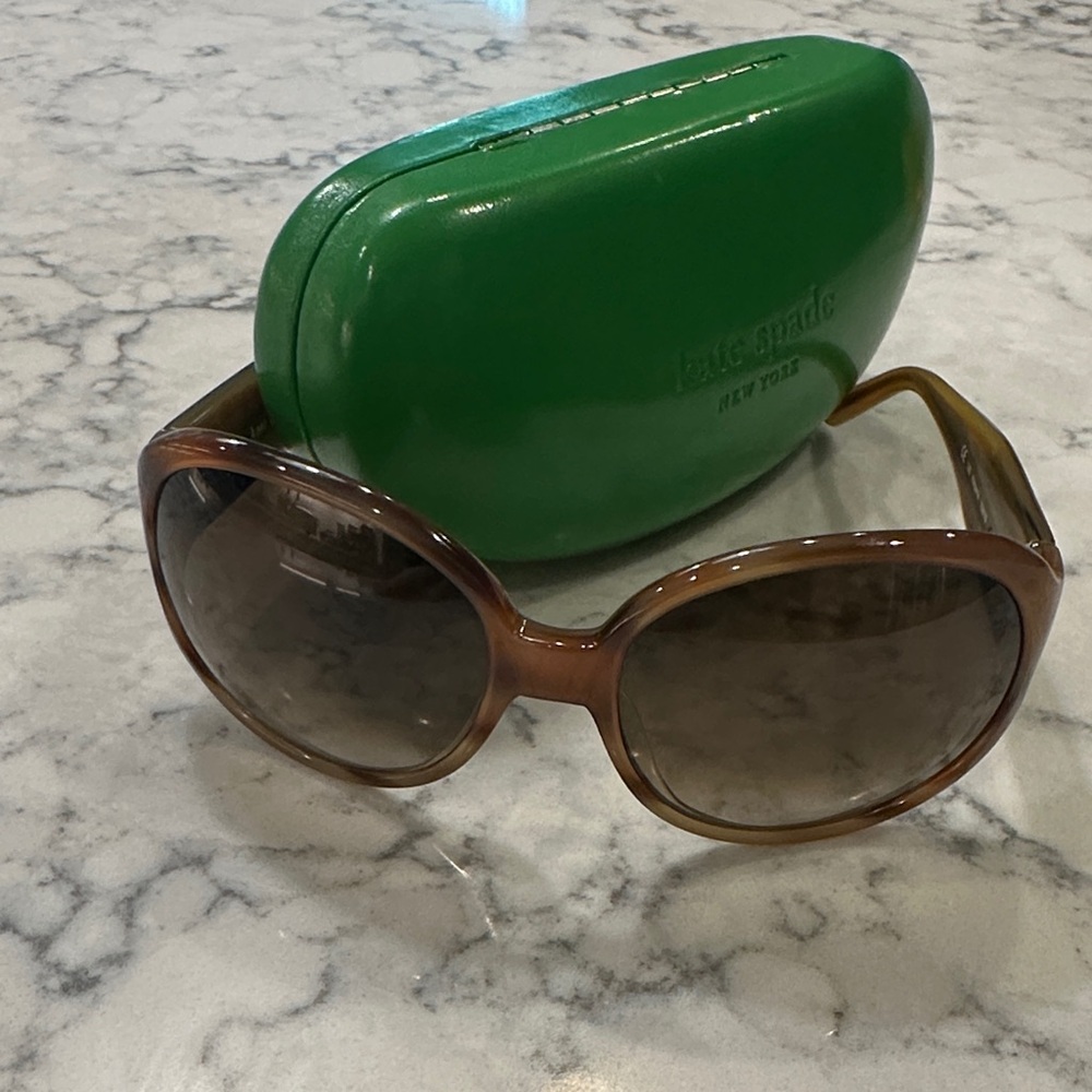 Kate Spade Tortoise Sunglasses with Green Case